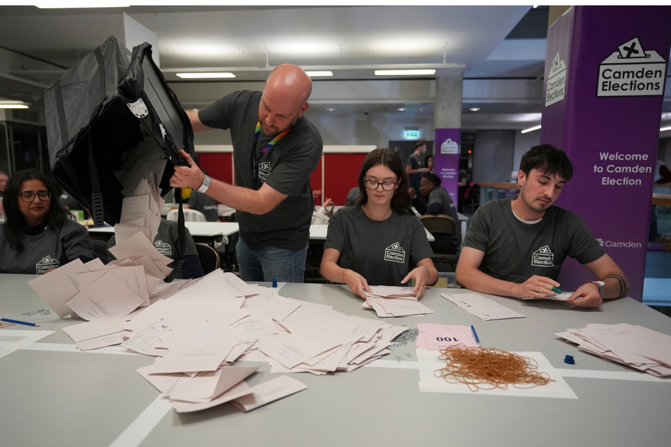 Rösträttsåldern sänks till 16 år i Storbritannien. Bilden är från parlamentsvalet 2024. Foto: Kin Cheung/AP/TT