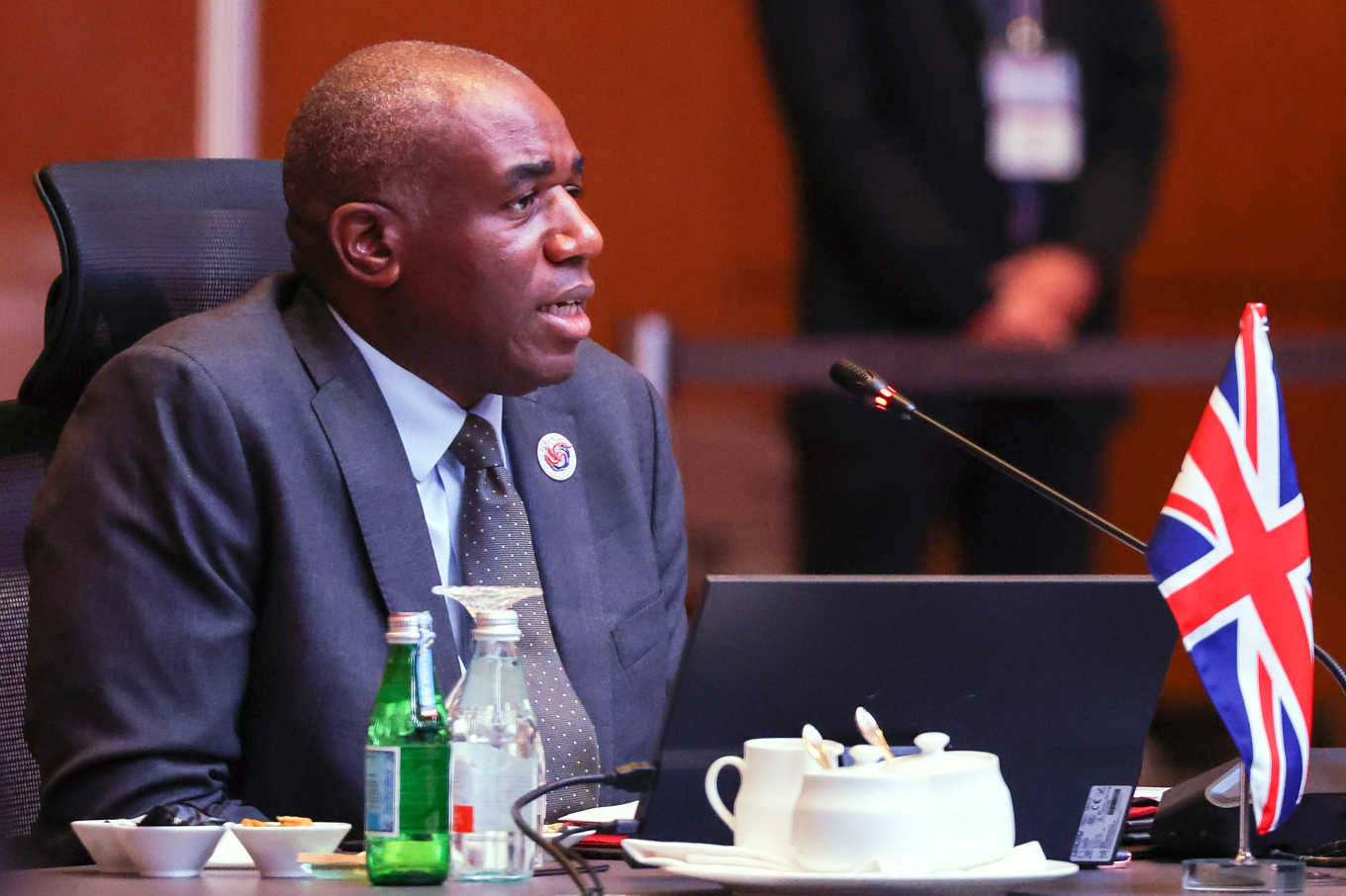 Storbritanniens utrikesminister David Lammy har meddelat att landet nu inför sanktioner mot den ryska militära underrättelsetjänsten. Arkivbild. Foto: Fazry Ismail/AP/TT