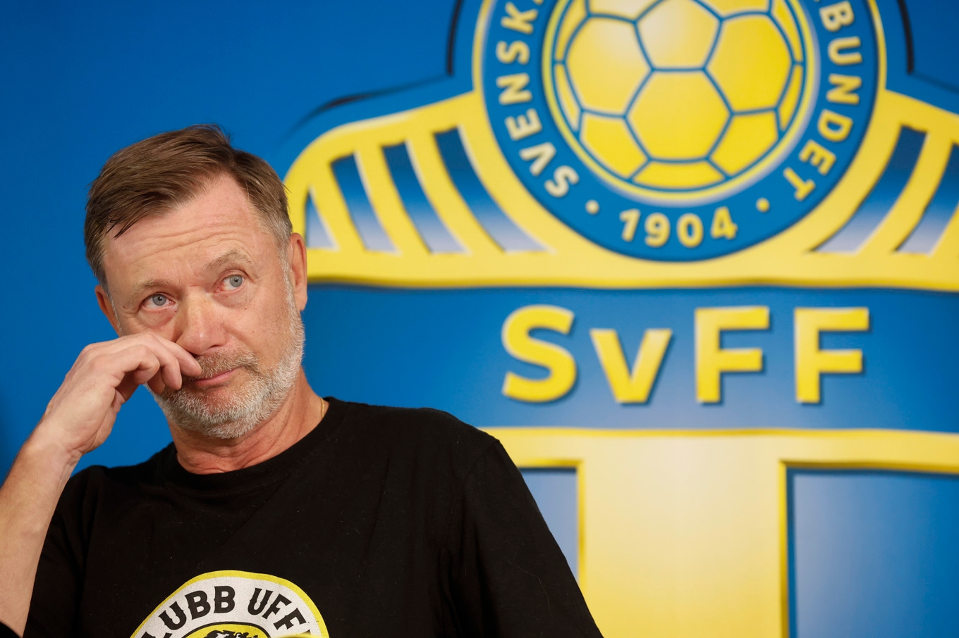 Avgående förbundskapten för damlandslaget i fotboll Peter Gerhardsson vid en pressträff i Solna. Foto: Pär Bäckström/TT