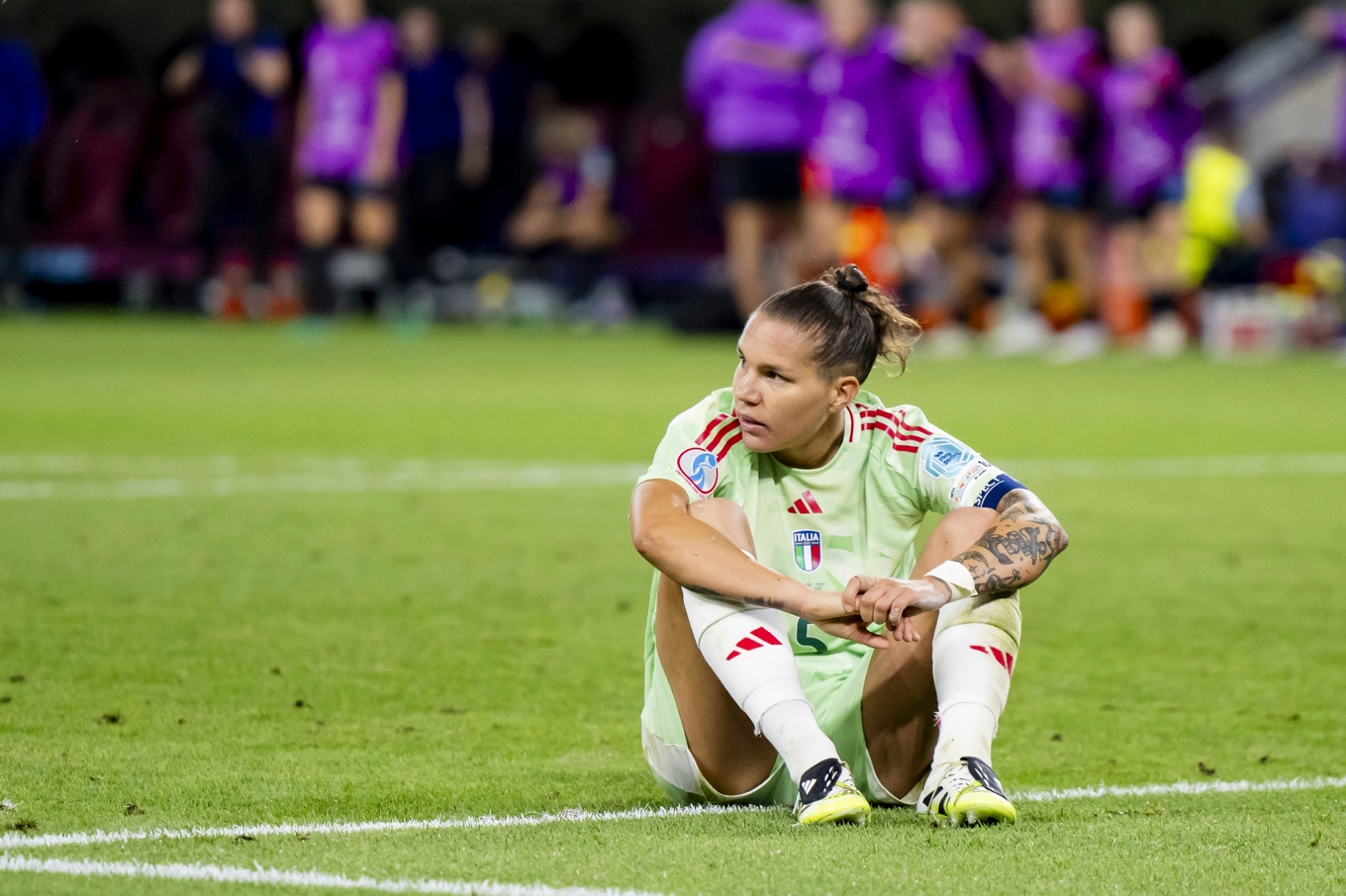 Italiens Elena Linari efter förlusten mot England. Foto: Jean-Christophe Bott/AP/TT