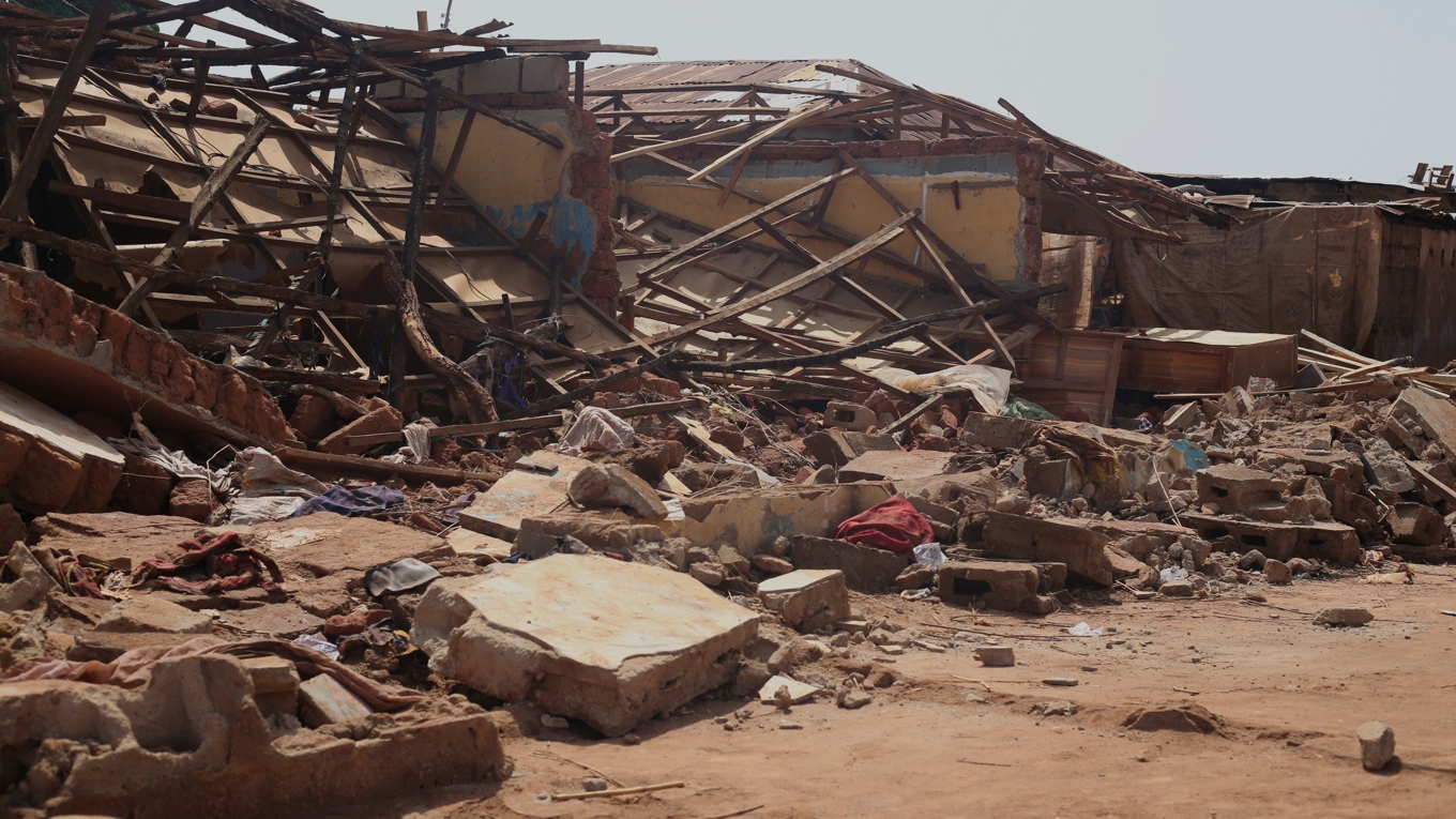 Rasmassor efter att översvämningar drabbat en by i Nigeria i juni 2025. Arkivbild. Foto: Usman Salihu Mokwa/AP/TT