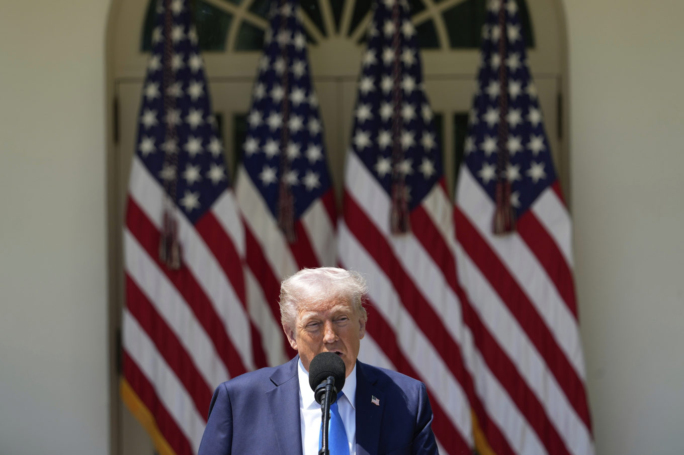 President Donald Trumps tullhot löper ut. Sedan tullpausen den 9 april på 90 dagar, som sedan förlängdes och löper ut den 1 augusti har USA slutit avtal på löpande band. Foto: Alex Brandon/AP/TT