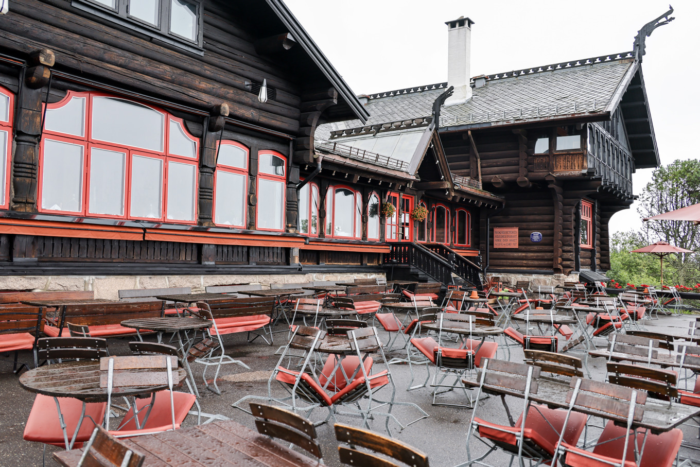 Restaurang Frognerseteren i Holmenkollen har stängt för sanering på grund av hepatitutbrottet. Foto: Geir Olsen/NTB/TT