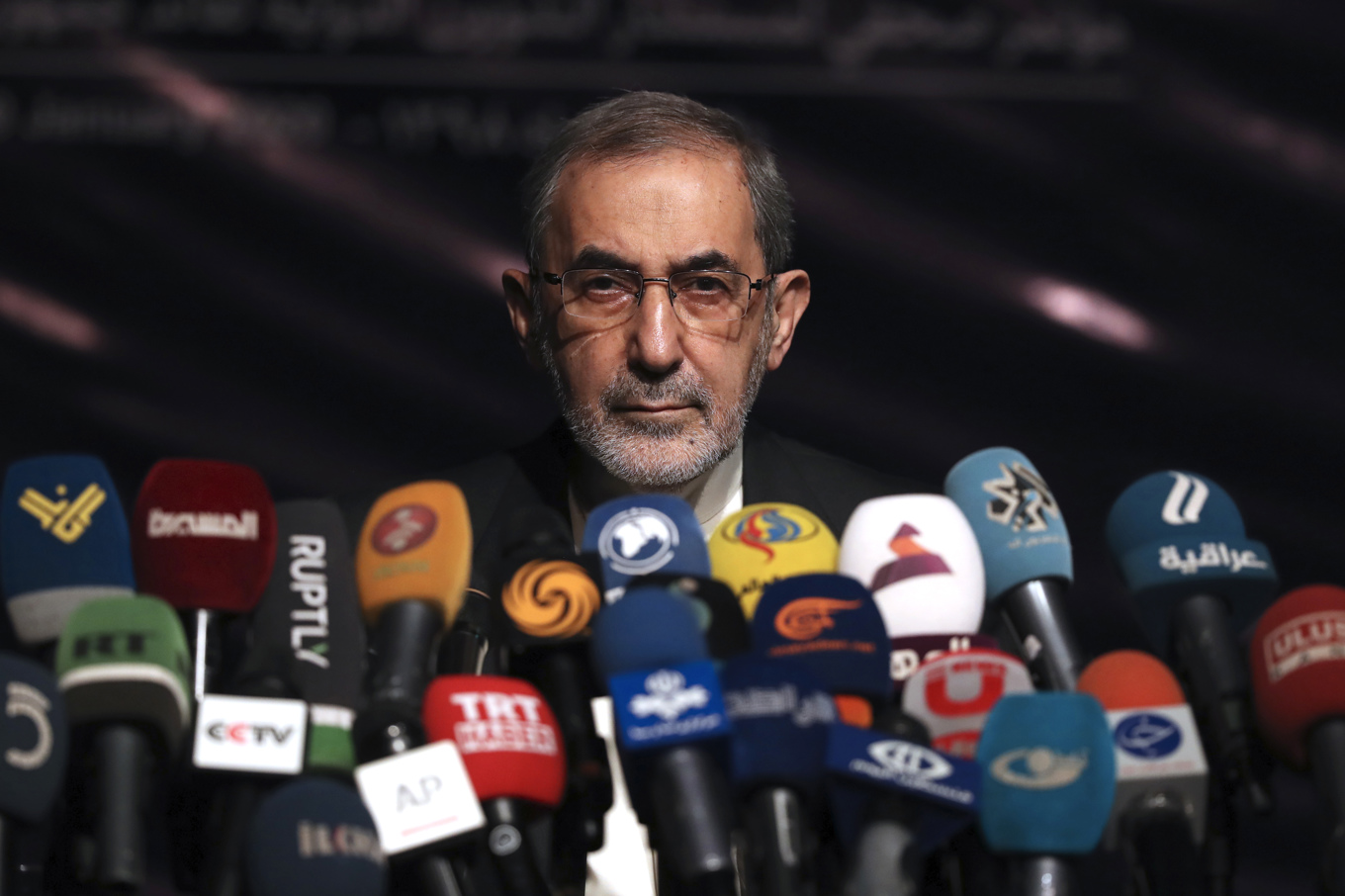 Khameneis rådgivare Ali Akbar Velayati meddelar att Iran inte kommer tillåta en ny handel- och transitkorridor i Azerbajdzjan. Arkivbild. Foto: Vahid Salemi/AP/TT