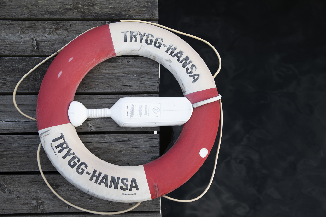 En person har förts till sjukhus efter ett drunkningslarm utanför Hallstahammar. Arkivbild. Foto: Mickan Mörk/TT