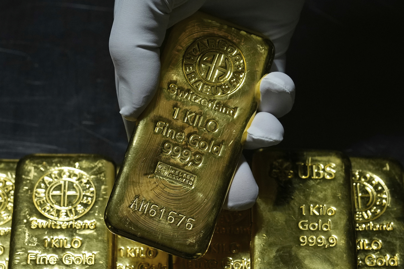 USA:s president Donald Trump klargör nu att inga tullar ska införas i handeln med guld. Arkivbild. Foto: Matthias Schrader/AP/TT