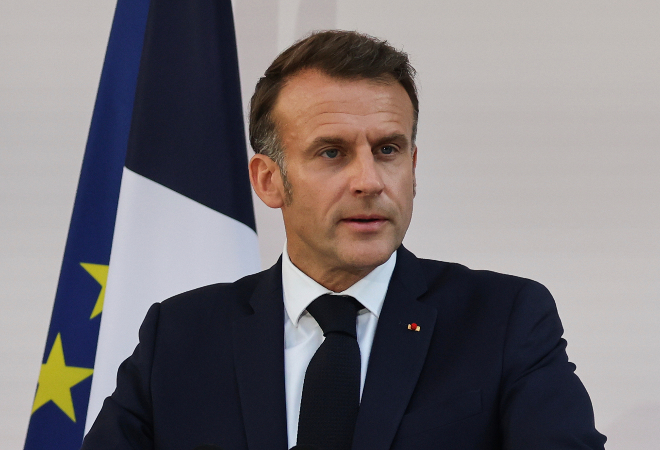 Frankrikes president Emmanuel Macron har erkänt att landet förde krig i Kamerun på 1950-talet. Arkivbild. Foto: Ludovic Marin/AP/TT