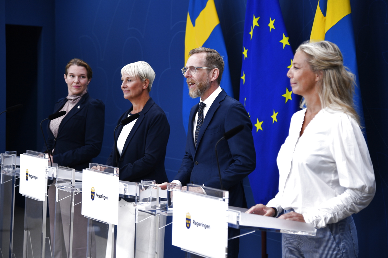 Tidöpartierna presenterar hur det ska bli billigare för äldre med sämre munhälsa att gå till tandläkaren. Foto: Lars Schröder/TT