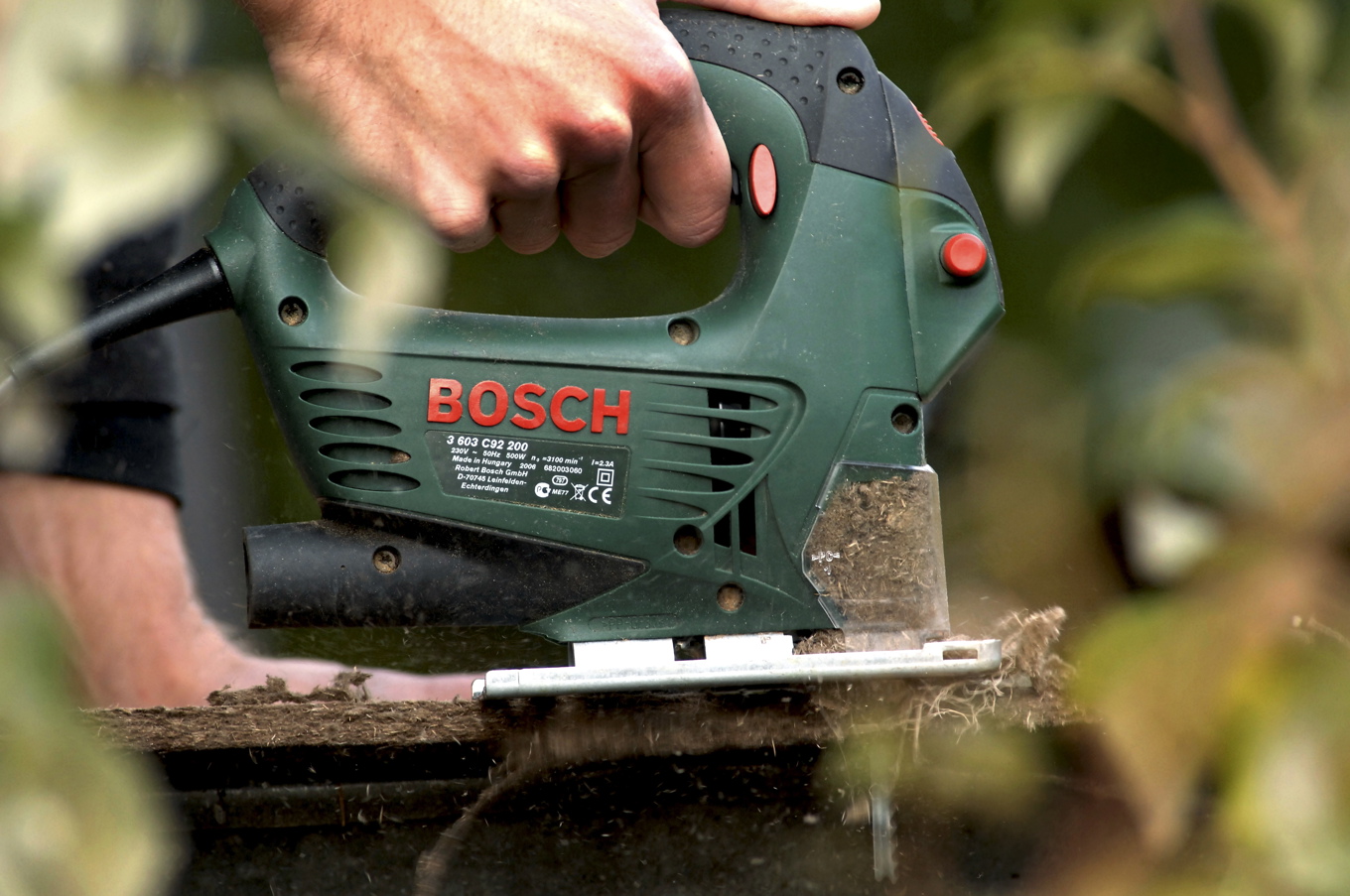 Rot-avdragen ökar. Rot-avdraget får vara högst 50 000 kronor per person och år. Det genomsnittliga beloppet för ett rot-avdrag är 11 000 kronor. Foto: Hasse Holmberg / TT