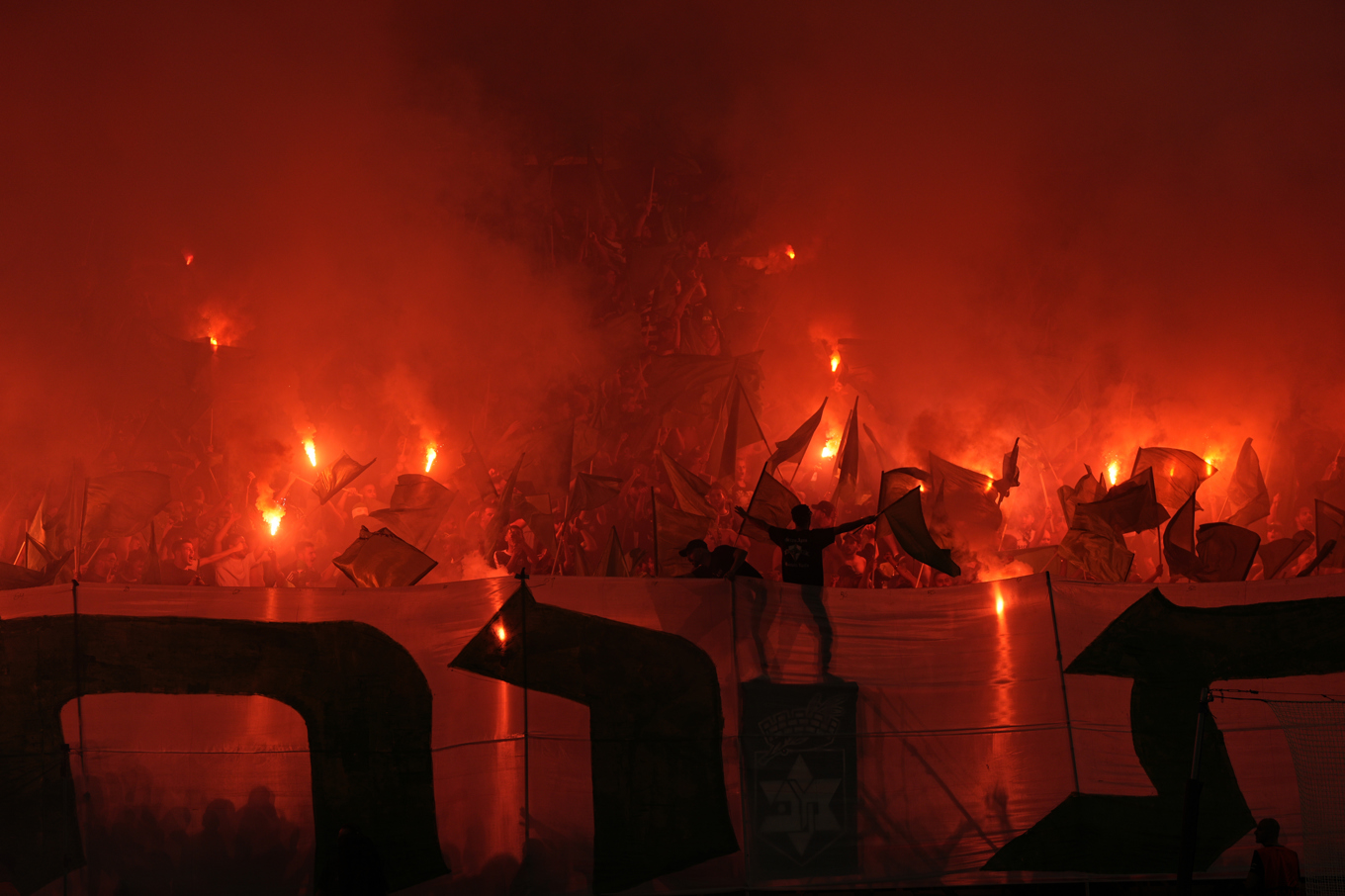 Maccabi Haifa-supportrar under en match från 2023. Foto: Ohad Zwigenberg/AP/TT