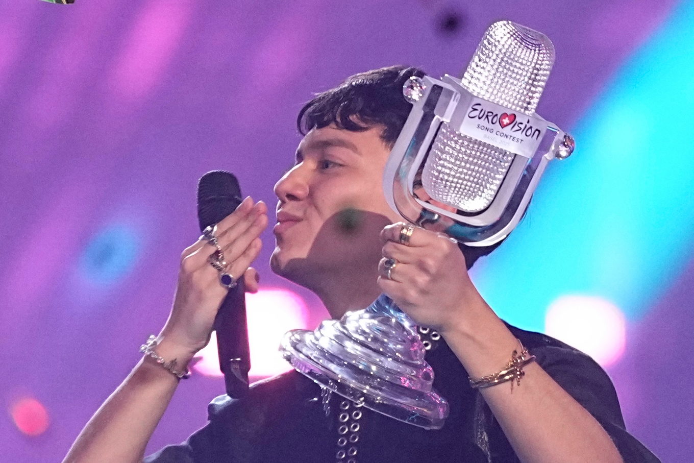Österrikiske Johannes "JJ" Pietsch vann Eurovision 2025 med låten "Wasted Love". Foto: Martin Meissner/AP/TT