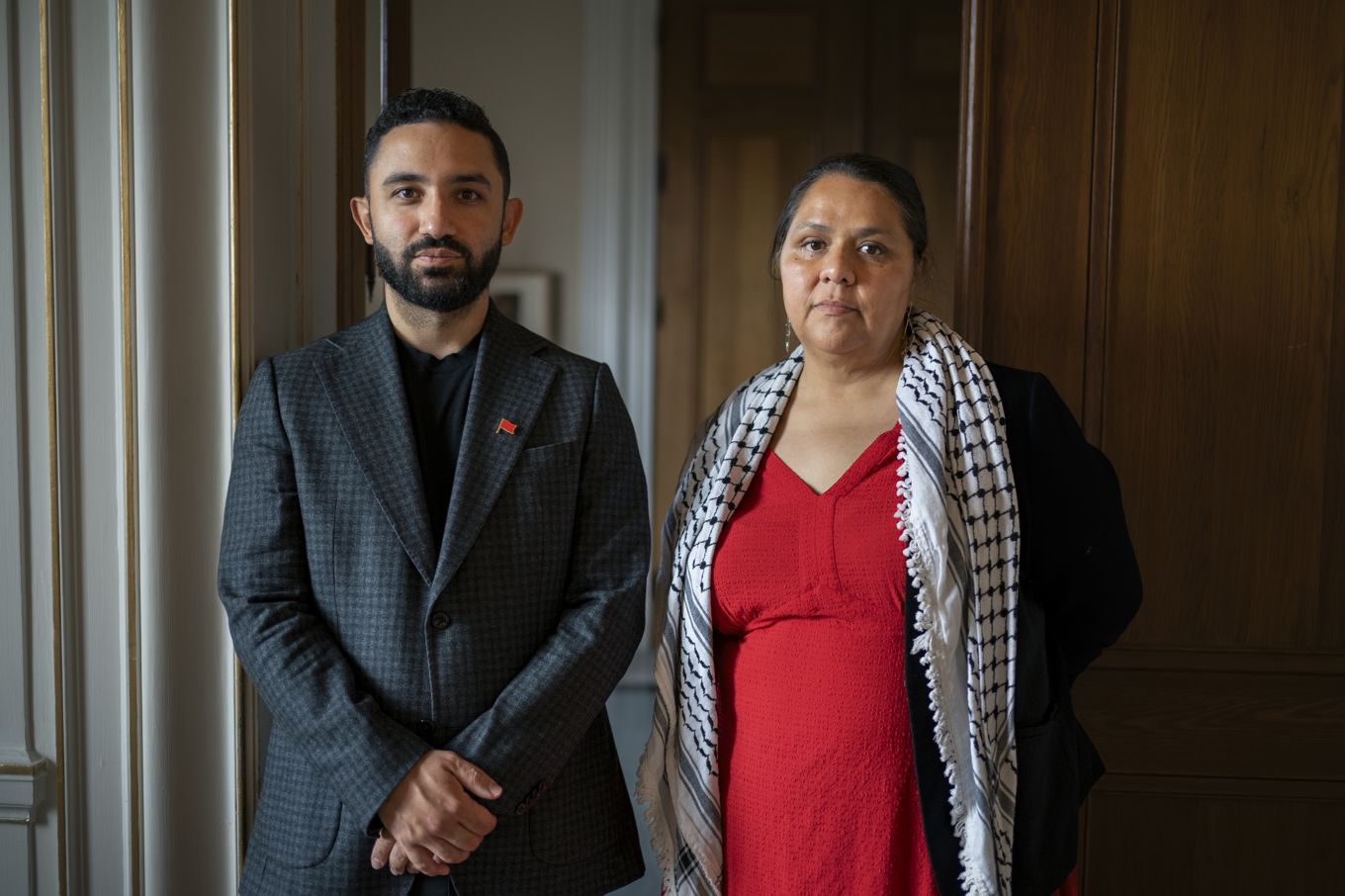 Daniel Riazat och Lorena Delgado Varas efter pressträffen på söndagen. Foto: Oscar Olsson/TT