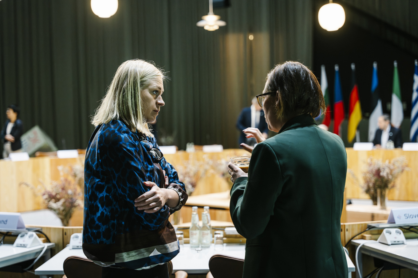 Finlands Elina Valtonen och Sveriges Maria Malmer Stenergard på EU-ländernas utrikesministermöte i Köpenhamn. Foto: Emil Nicolai Helms/Scanpix/AP/TT