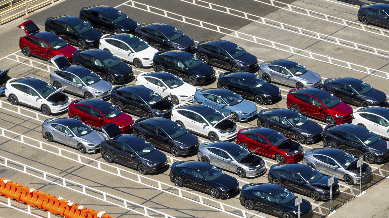 Fler lyxbilar tas i beslag. Arkivbild. Foto: Noah Berger/AP/TT