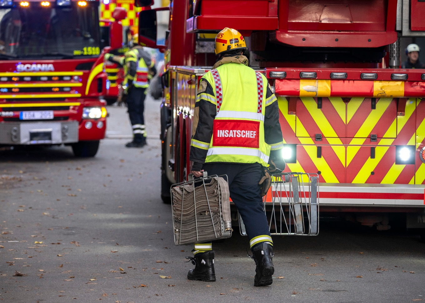 Flera brandstyrkor är kallade till Hylte där det brinner i ett pappersbruk, enligt P4 Halland. Foto: Johan Nilsson/TT