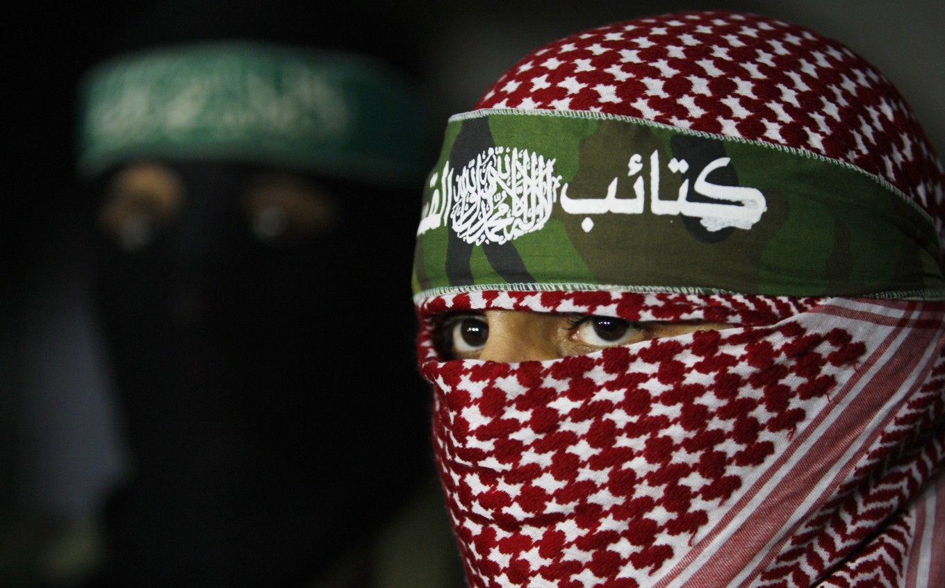 Abu Obeida på en bild tagen under en presskonferens i Gaza stad 2010. Foto: Hatem Moussa/AP/TT