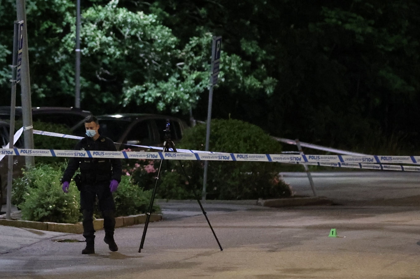 Två personer hittades natten till den 25 augusti skjutna till döds i en bil i Kallhäll i Järfälla. Bild från platsen då. Foto: Caisa Rasmussen/TT