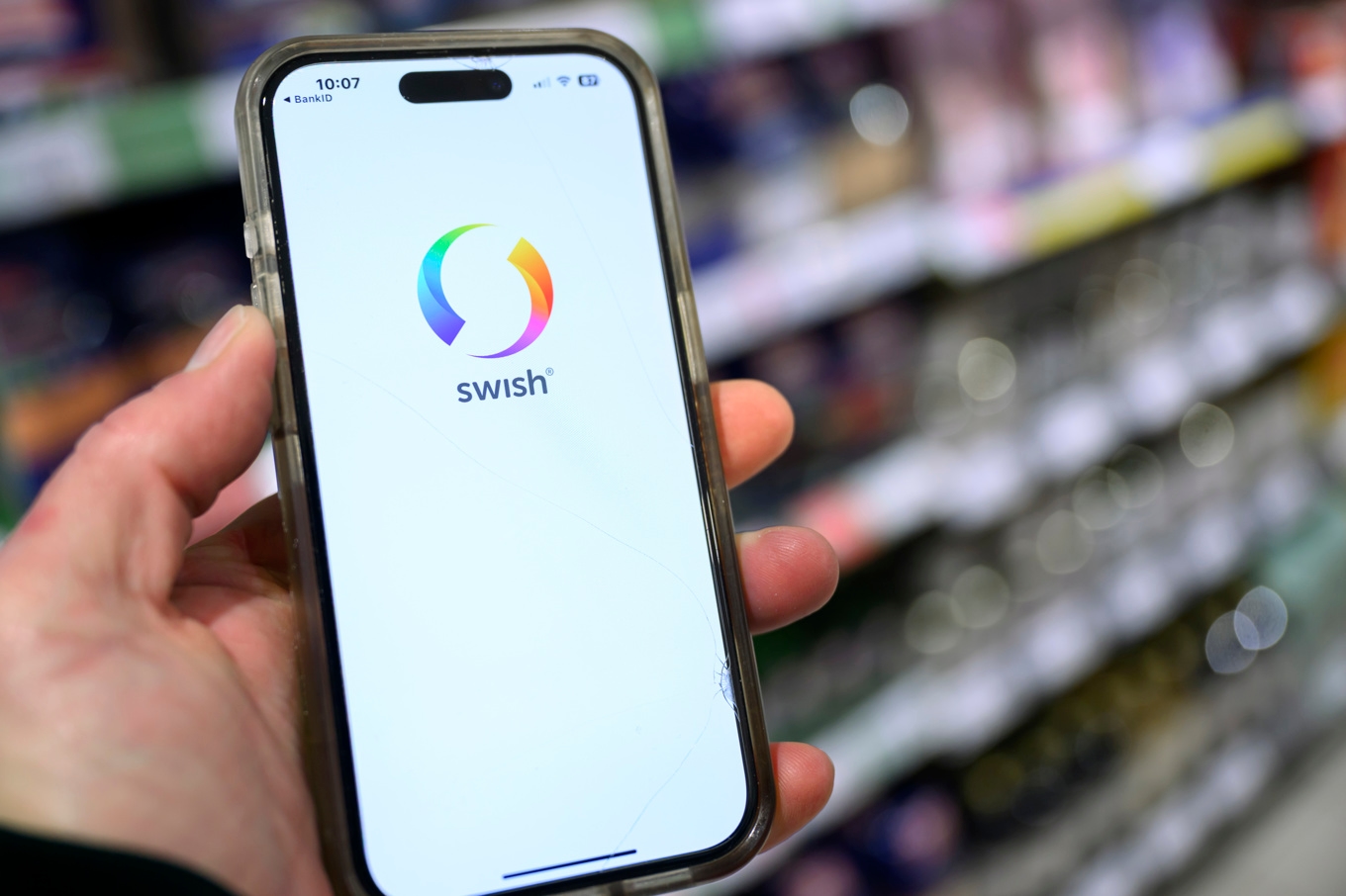 Swish krånglade för användare som är kunder hos såväl Swedbank som Länsförsäkringar. Arkivbild. Foto: Henrik Montgomery/TT