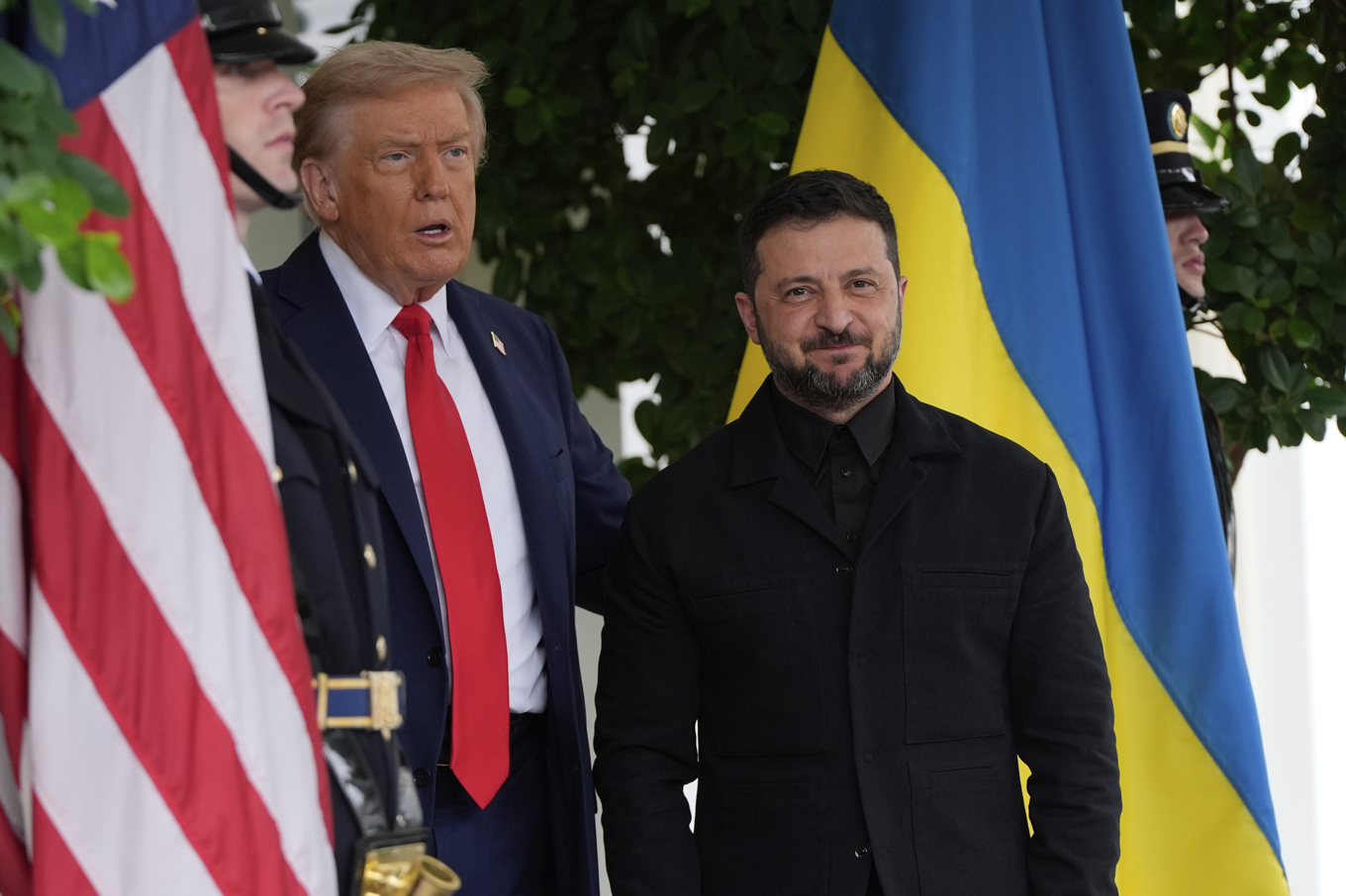 USA:s president Donald Trump och Ukrainas dito Volodymyr Zelenskyj under ett möte i Vita huset den 18 augusti. Foto: Julia Demaree Nikhinson/AP/TT