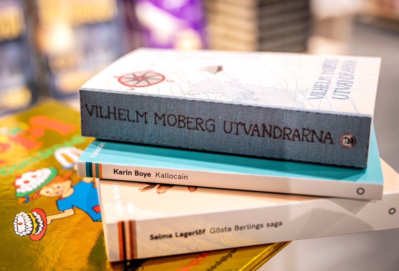 Ett par av titlarna i kulturkanon. Foto: Johan Nilsson/TT