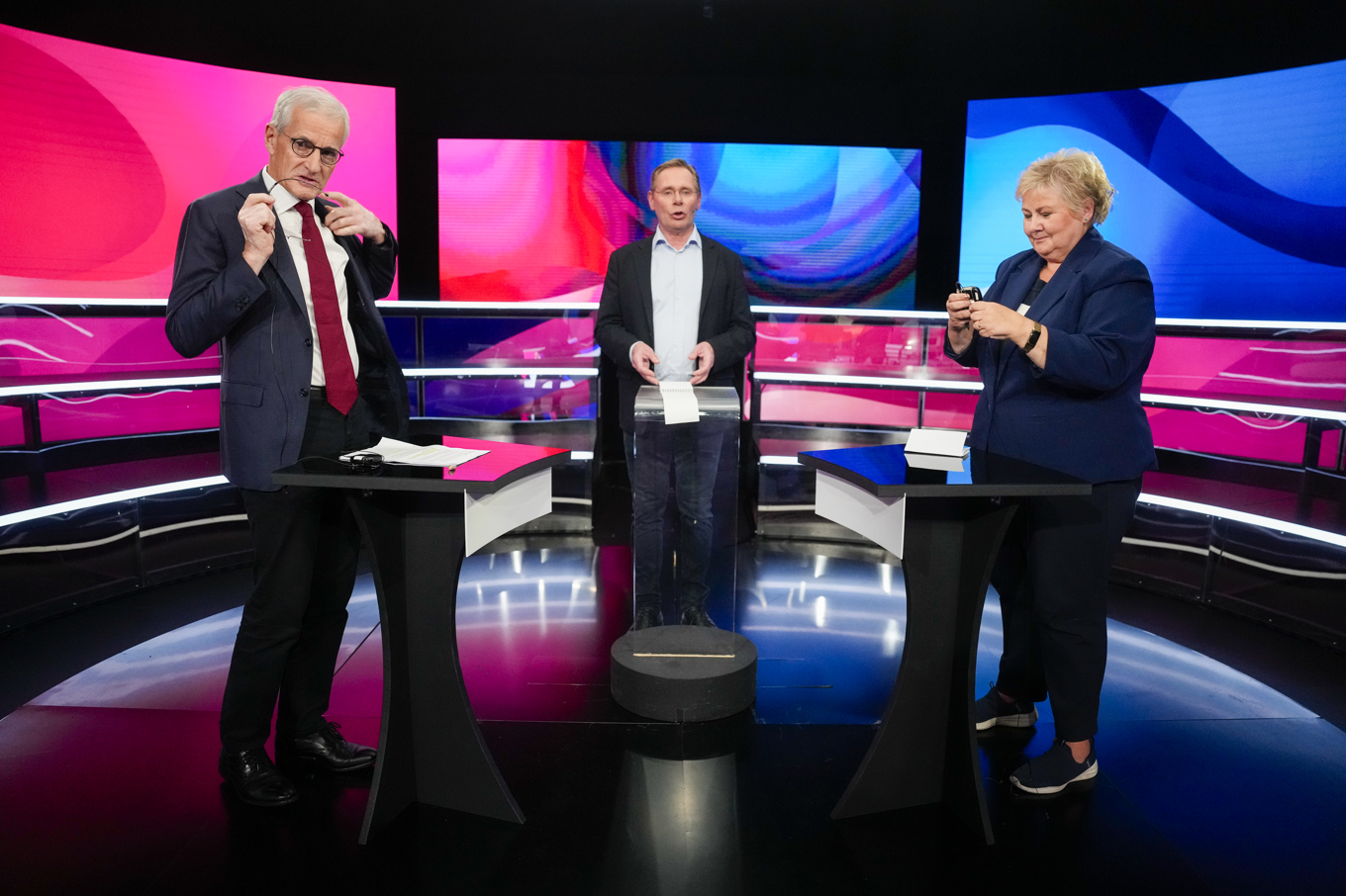 Jonas Gahr Støre och Erna Solberg i en tv-debatt tidigare i veckan. Foto: Javad Parsa/NTB/TT