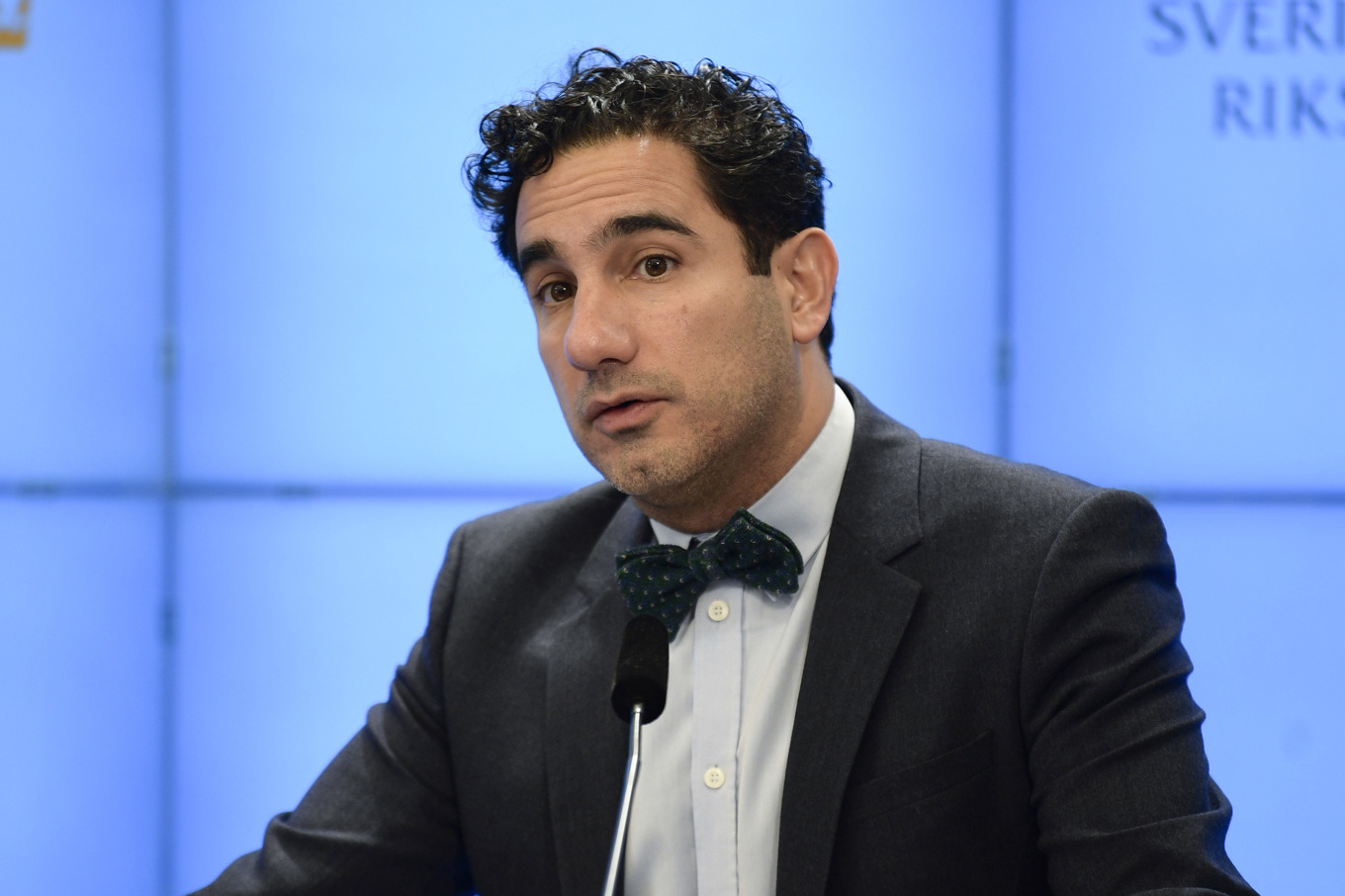 Socialdemokraternas arbetsmarknadspolitiska talesperson Ardalan Shekarabi håller pressträff om arbetslösheten. Arkivbild. Foto: Axel Narving/TT