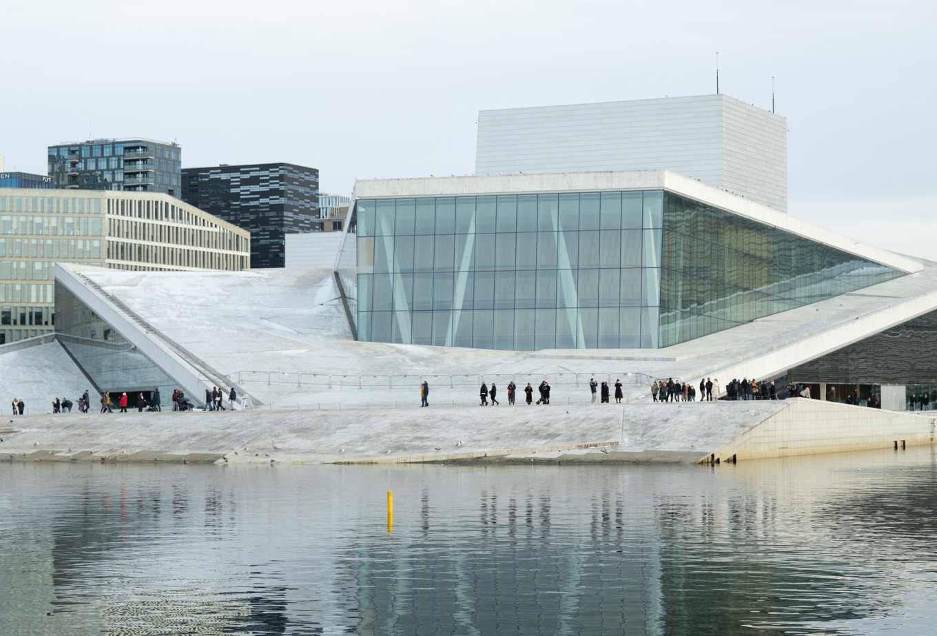 En brand har utbrutit på Operahuset i Oslo, enligt norska medier. Arkivbild. Foto: Fredrik Sandberg/TT
