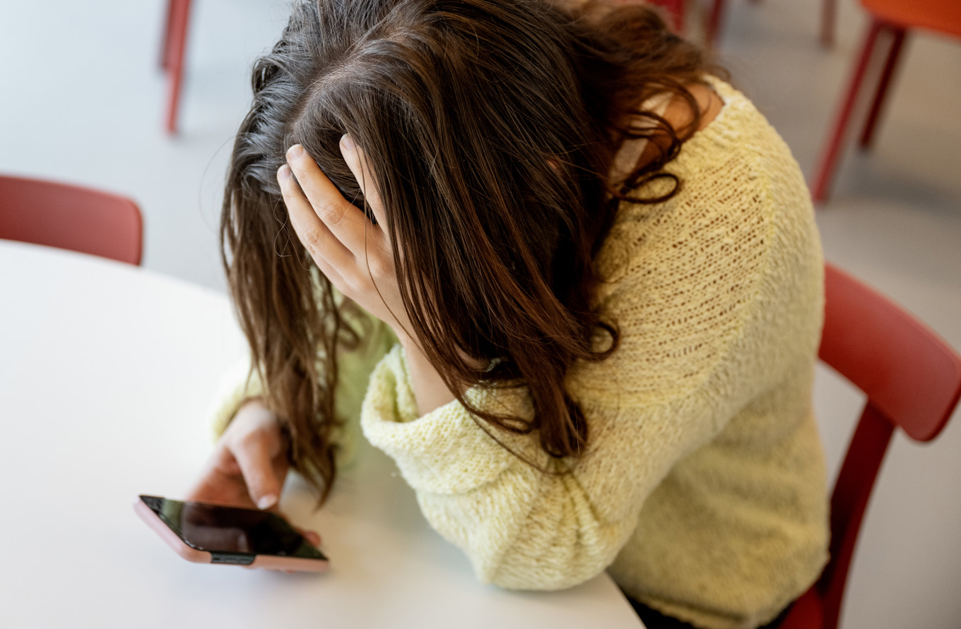 Unga kan drabbas hårt av att se klipp på hemska händelser. Arkivbild. Foto: Christine Olsson/TT