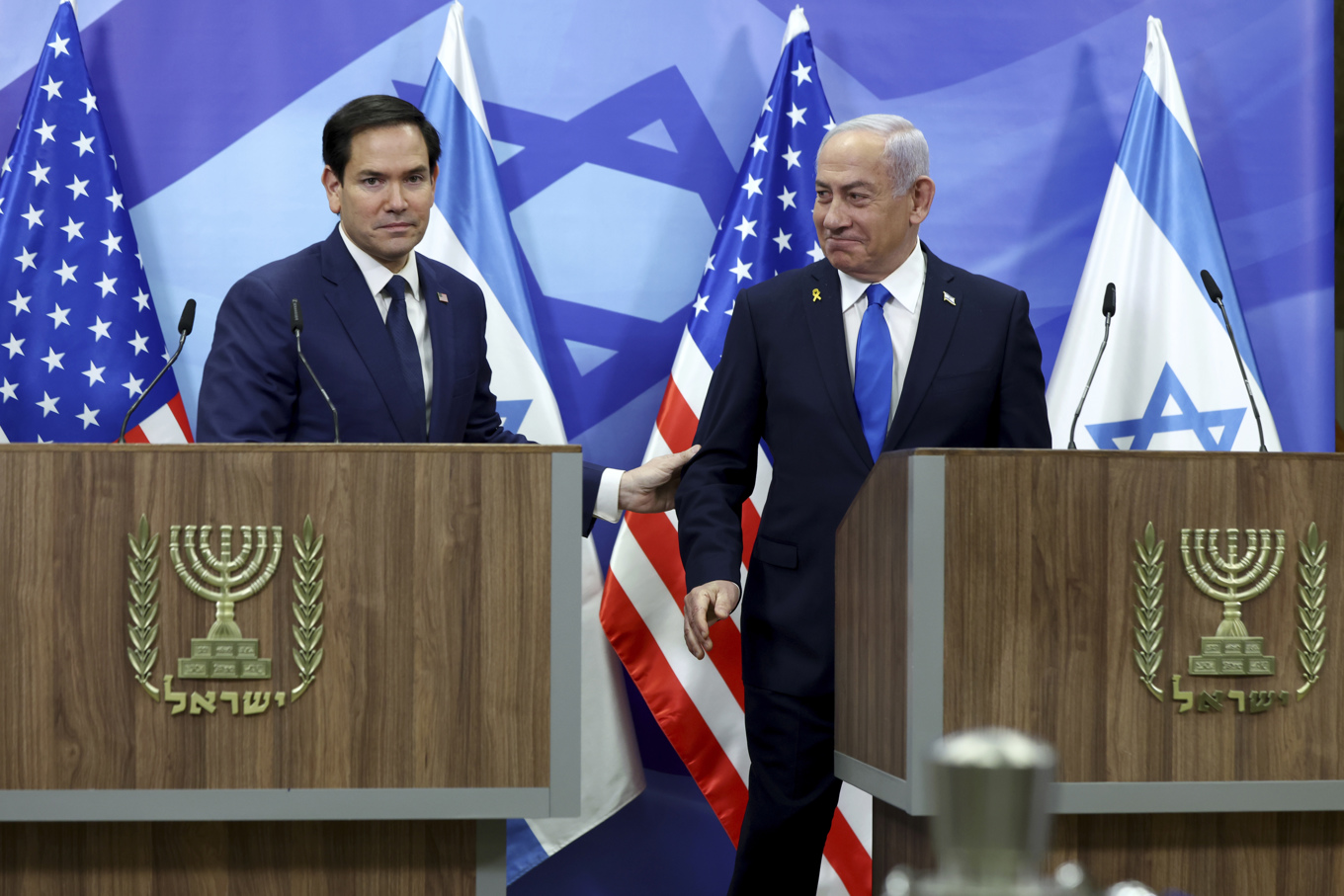 USA:s utrikesminister Marco Rubio, till vänster, med Israels premiärminister Benjamin Netanyahu under ett möte i Jerusalem i februari. Arkivbild. Foto: Evelyn Hockstein/AP/TT