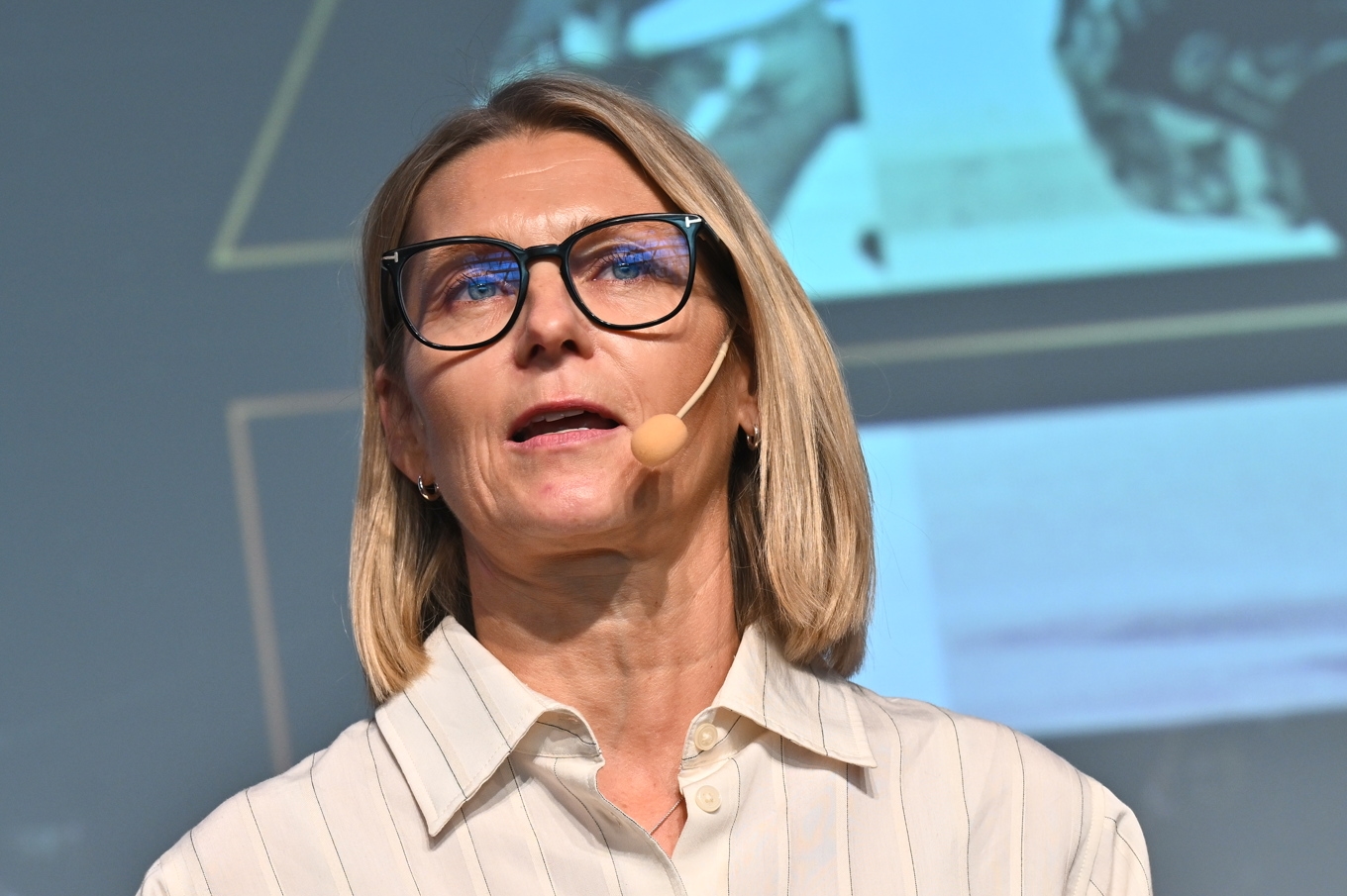 SHL:s vd Jenny Silfverstrand försvarar det nya avtalet med Red Bull: "Det finns inga risker överhuvudtaget", säger hon. Arkivbild. Foto: Claudio Bresciani/TT