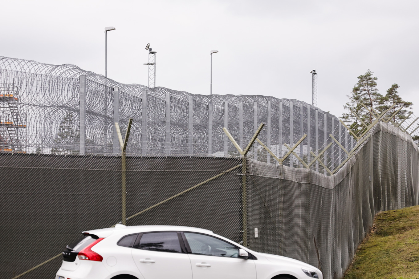 Enligt Kriminalvården har personerna tagit sig över flera staket vid fängelset i Borås. Foto: Adam Ihse/TT