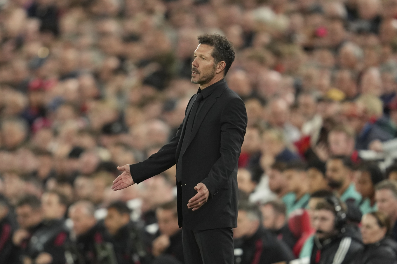 Atletico Madrids tränare Diego Simeone visar ofta mycket känslor på planen. Foto: Jon Super/AP/TT