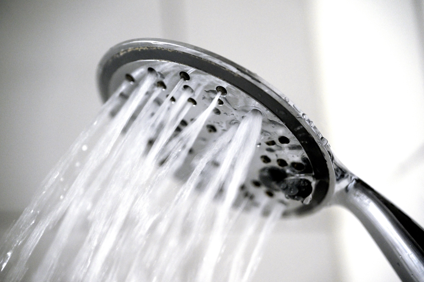 Kvinnan satte på duschen och satte sig på golvbrunnen. Arkivbild. Foto: Janerik Henriksson/TT