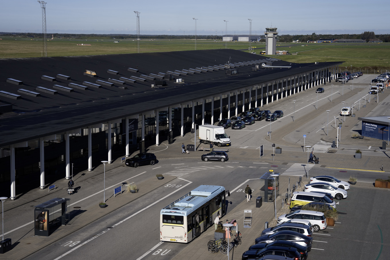 Flera drönare siktades under sen onsdagskväll i närheten av Ålborgs flygplats. Bilden är från torsdagen. Foto: Bo Amstrup/Ritzau/TT