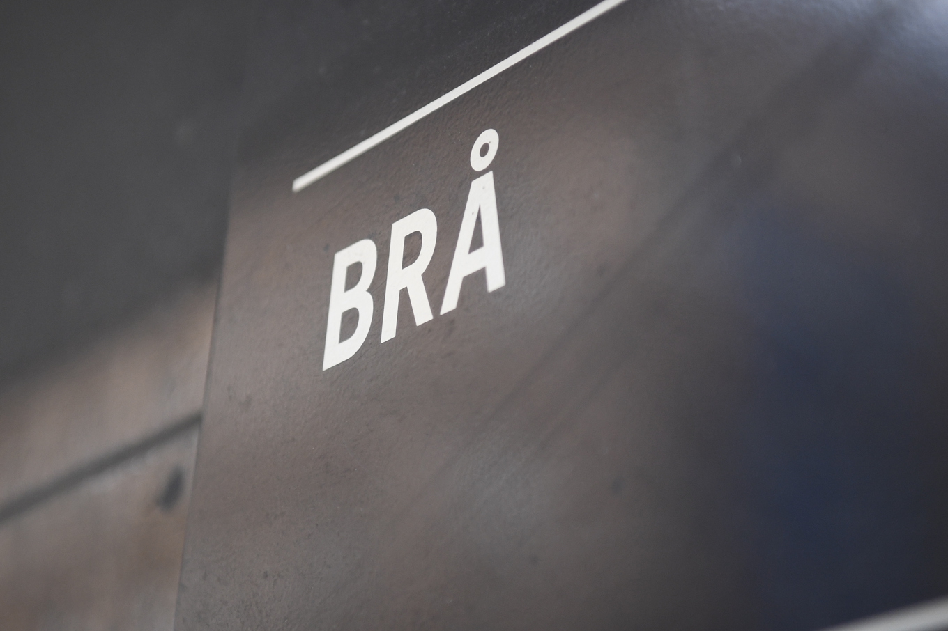 En av fem storstadsföräldrar är oroliga för att deras egna barn ska komma i kontakt med gängkriminella, visar en enkät från Brå. Arkivbild. Foto: Viktoria Bank/TT