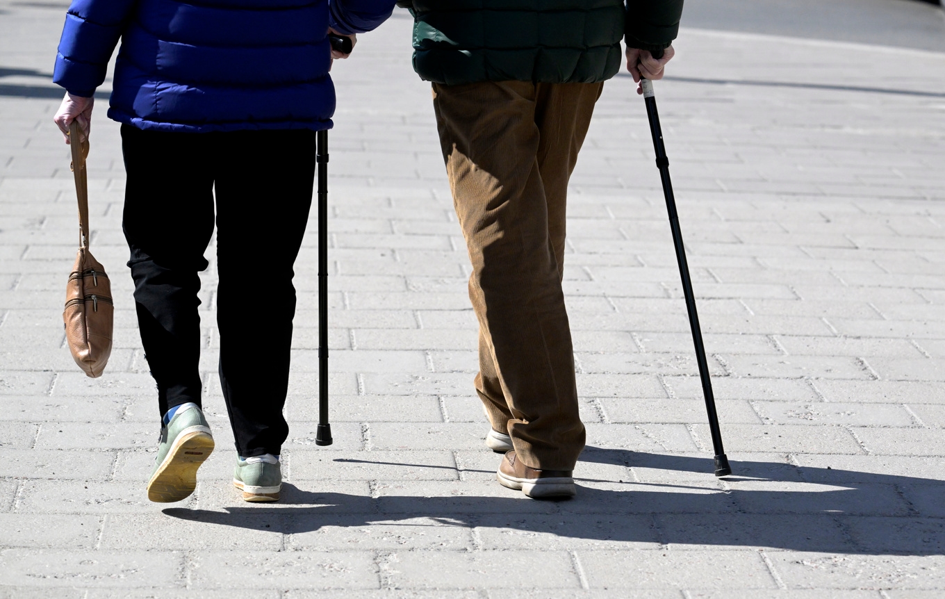 I praktiken har stora delar av arbetsmarknaden infört ett informellt ålderstak, menar debattören. Foto: Janerik Henriksson/TT