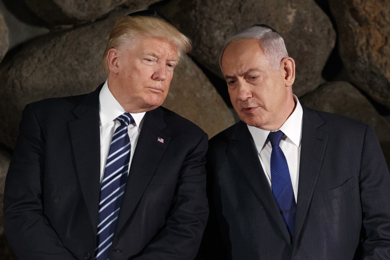 USA:s president Donald Trumps hoppas kunna slutföra en fredsöverenskommelsen på måndag när han ska träffa Israels premiärminister Benjamin Netanyahu. Arkivbild. Foto: Evan Vucci/AP/TT