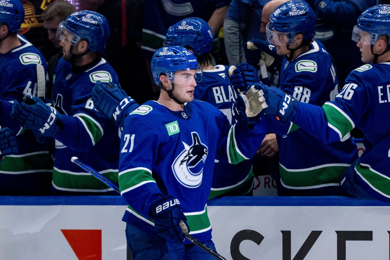 Nils Höglander är opererad och blir borta i ett par månader från NHL-spel. Arkivbild. Foto: Ethan Cairns/AP/TT