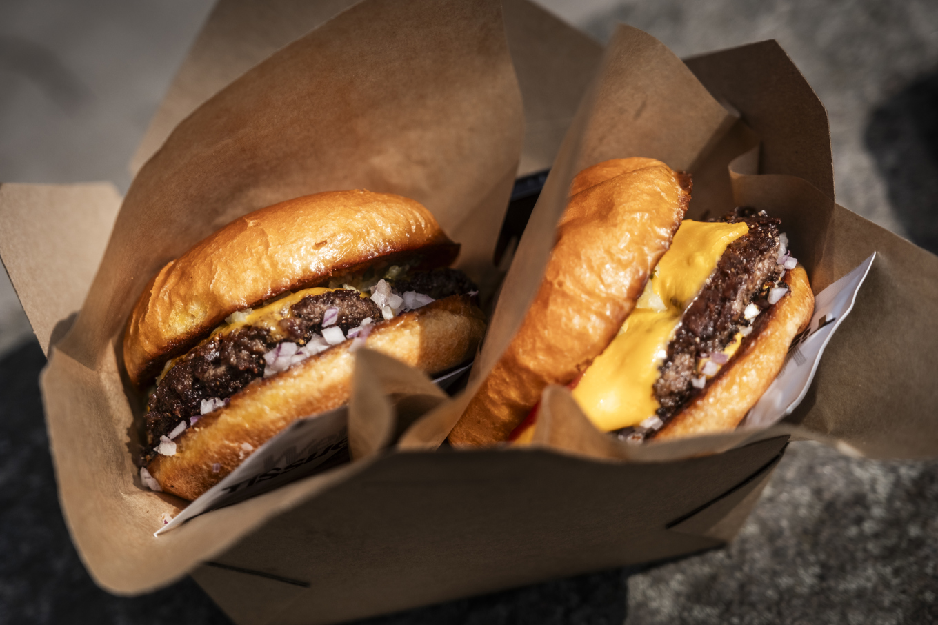 Barn i Storbritannien ska se mindre reklam för snabbmat framöver. Bilden är tagen i somras. Foto: Magnus Hjalmarson Neideman/SVD/TT