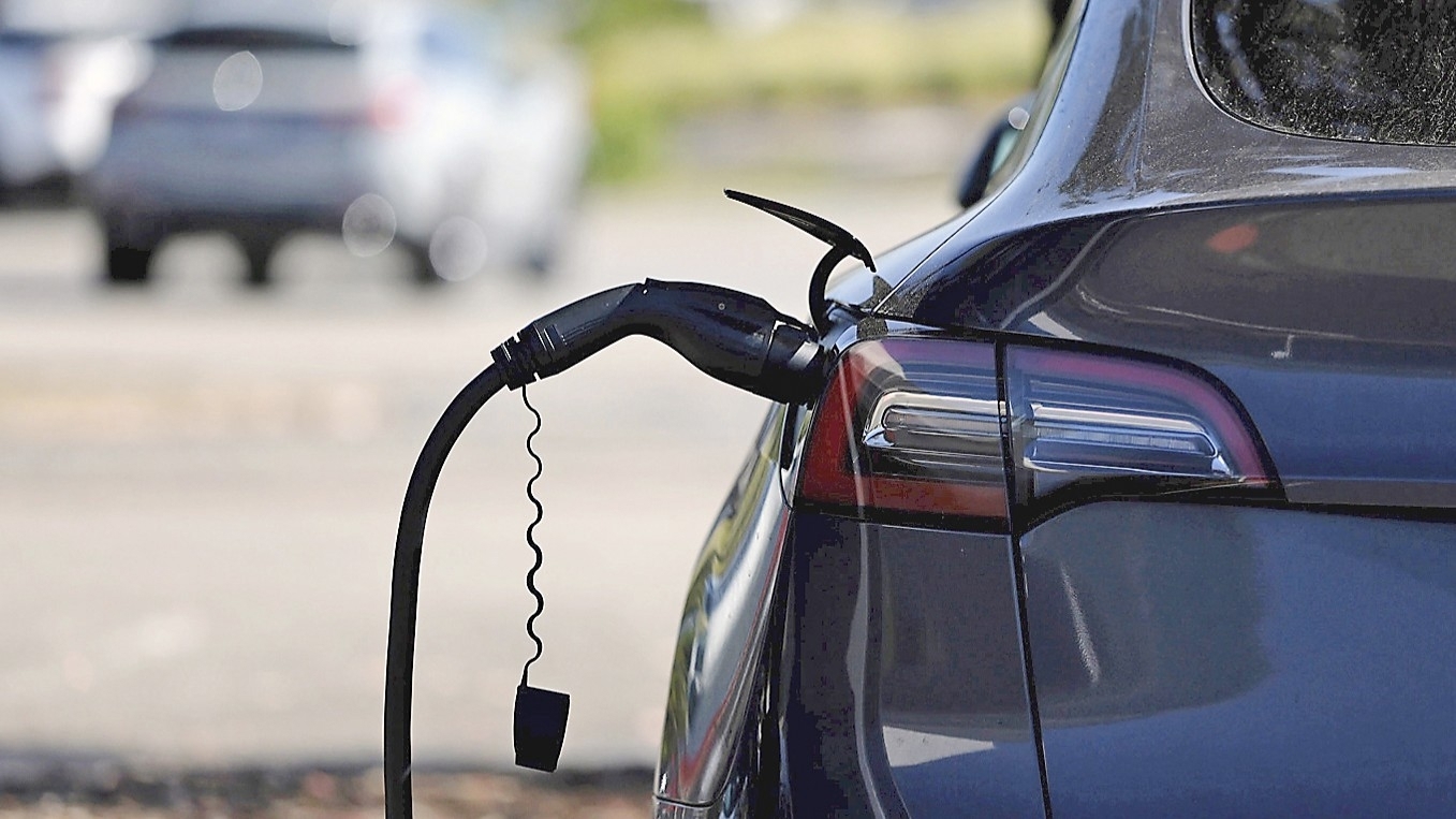 MP vill satsa på en nationell elbilsoffensiv. Foto: Justin Sullivan/Getty Images