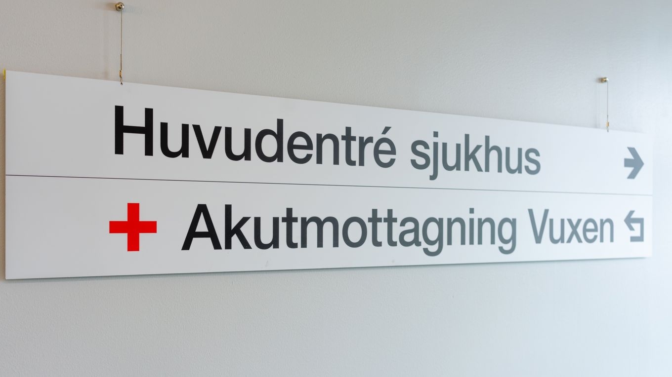 Det kan vara krångligt att betala kontant i vården, trots lagkrav på att det ska vara möjligt. Foto: Shutterstock