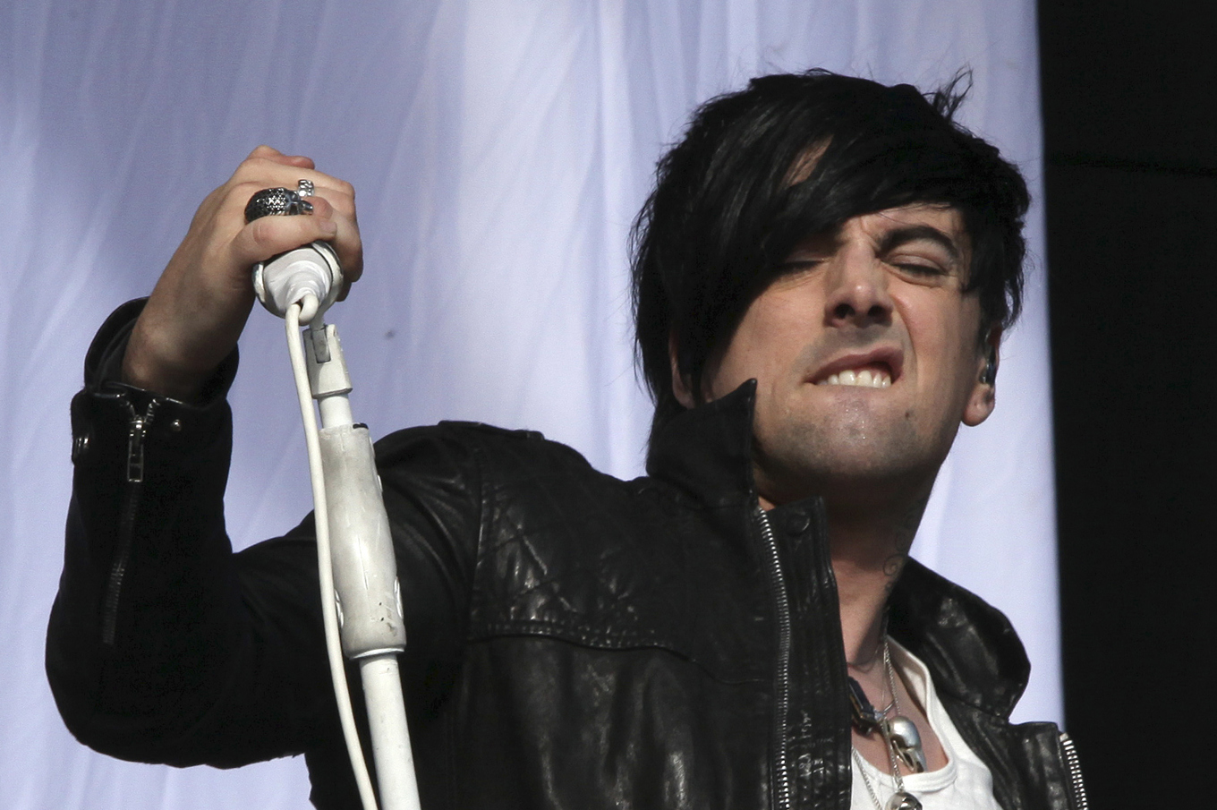 Sångaren Ian Watkins har hittats död i fängelset där han avtjänade ett straff för sexbrott mot barn. Arkivbild. Foto: Joel Ryan/AP/TT