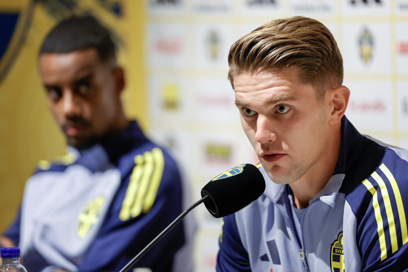 Alexander Isak och Viktor Gyökeres. Foto: Adam Ihse/TT