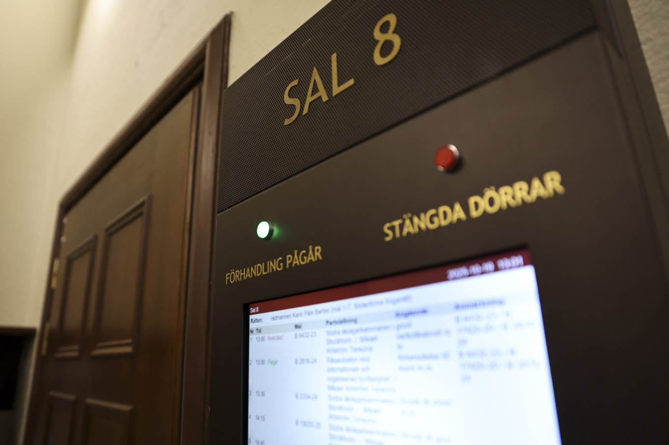 Häktningsförhandlingar för den utpekade gängledaren Mikael ”Greken” Tenezos hölls i Stockholms tingsrätt under söndagseftermiddagen. Foto: Caisa Rasmussen/TT