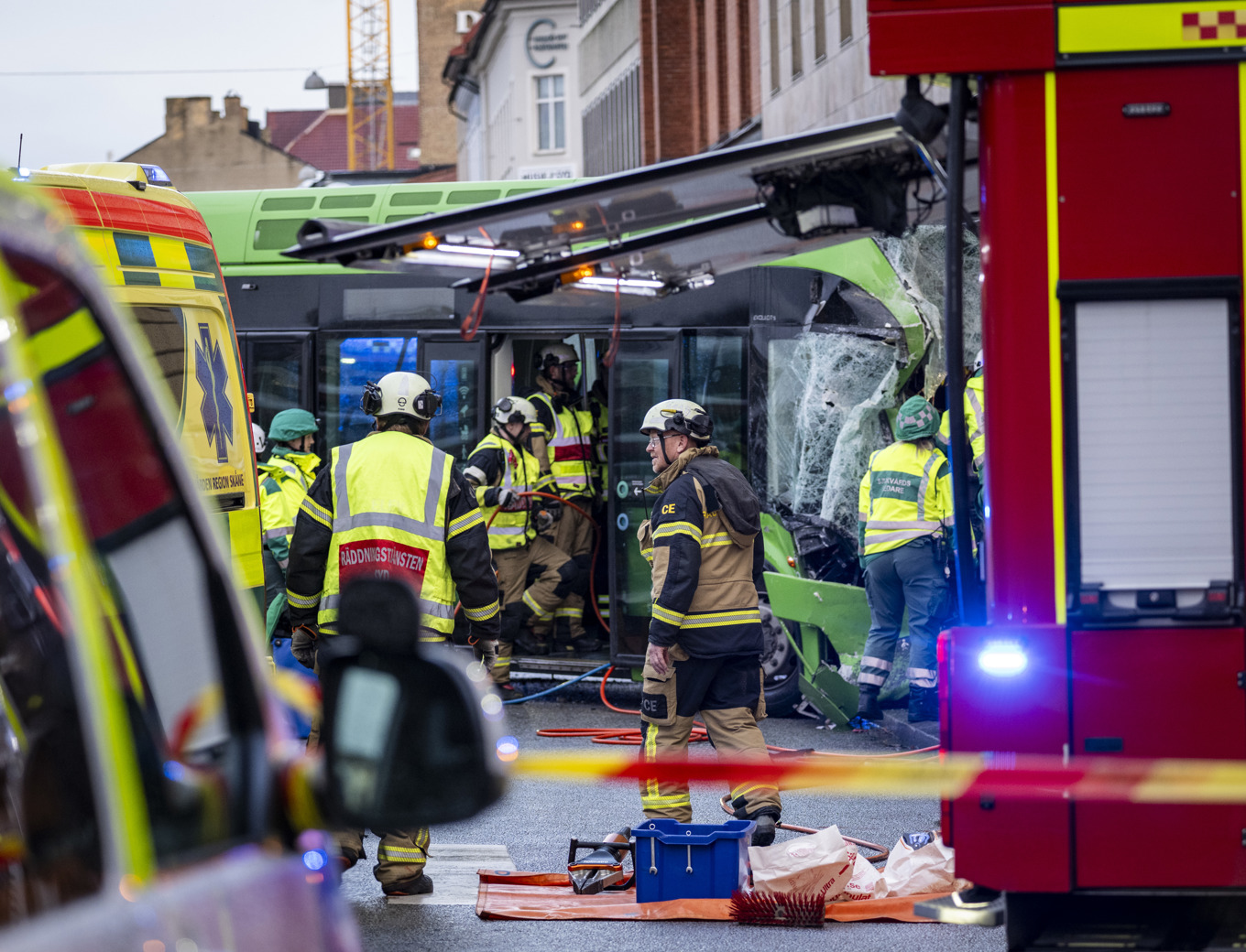 Det finns inga uppgifter om allvarliga personskador. Foto: Johan Nilsson/TT
