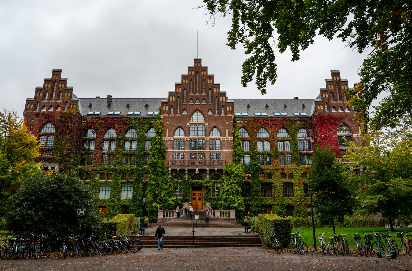 Universitetsbiblioteket i Lund i höstfärger. Arkivbild. Foto: Johan Nilsson/TT