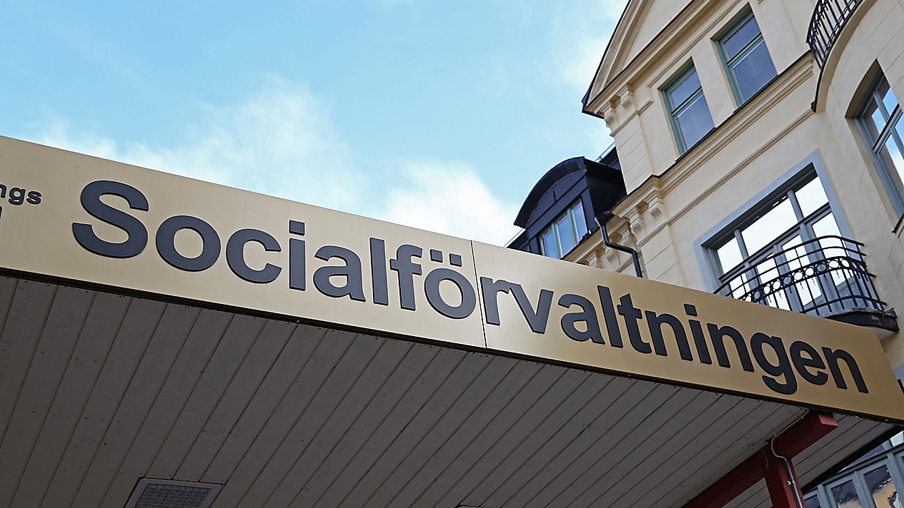 Skribenten menar att socialtjänsten alltför rutinmässigt placerar barn utanför hemmet. Foto: Jeppe Gustafsson/Shutterstock