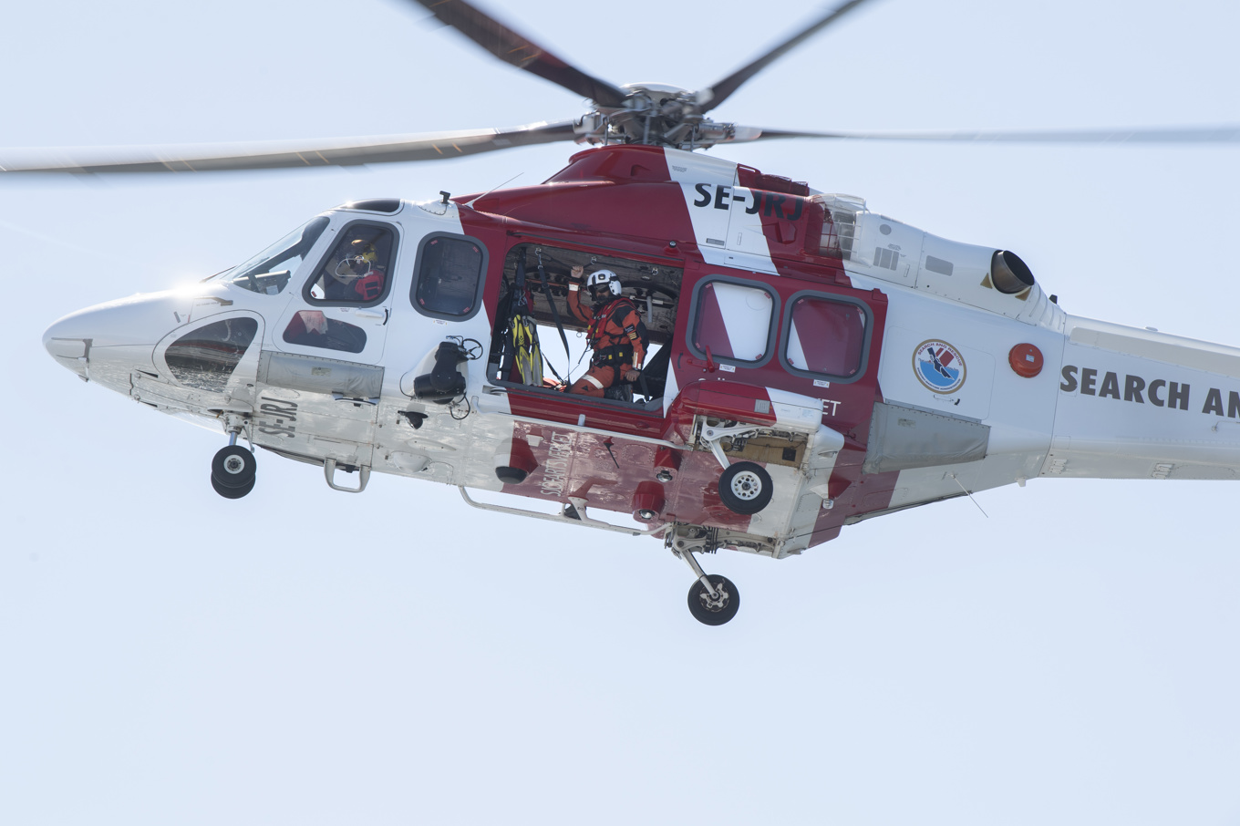 En kvinna har förts till sjukhus efter att en mindre båt sjunkit i Mälaren vid Ekerö. Arkivbild. Foto: Fredrik Sandberg/TT