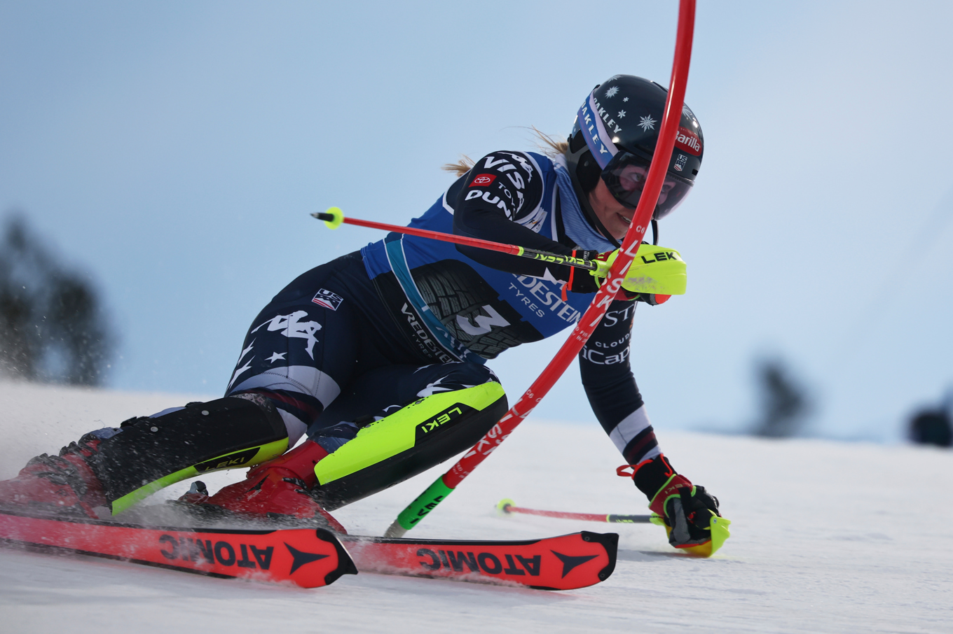 Mikaela Shiffrin under slalompremiären i Levi. Foto: Marco Trovati/AP/TT