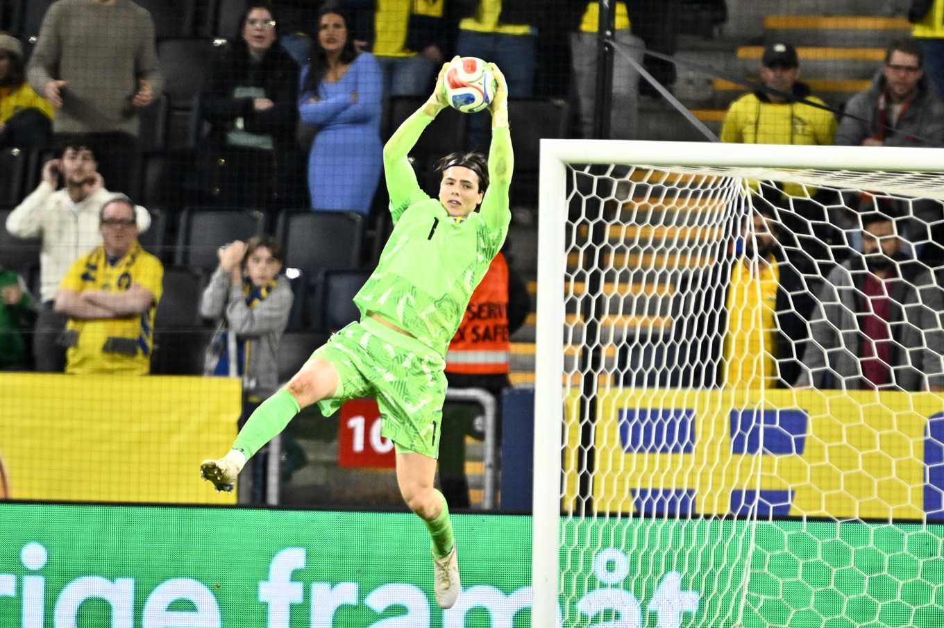 Jacob Widell Zetterström i aktion mot Slovenien. Foto: Pontus Lundahl/TT